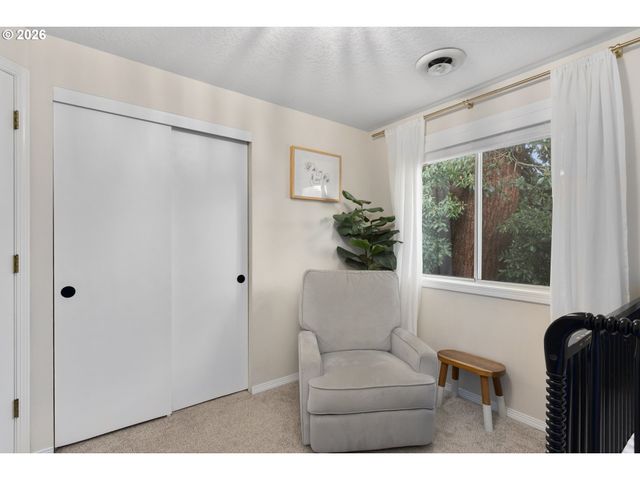 672 Se ALDER Ct, Hillsboro, OR 97123