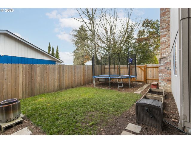 672 Se ALDER Ct, Hillsboro, OR 97123