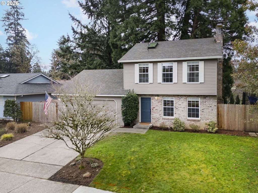 672 Se ALDER Ct, Hillsboro, OR 97123