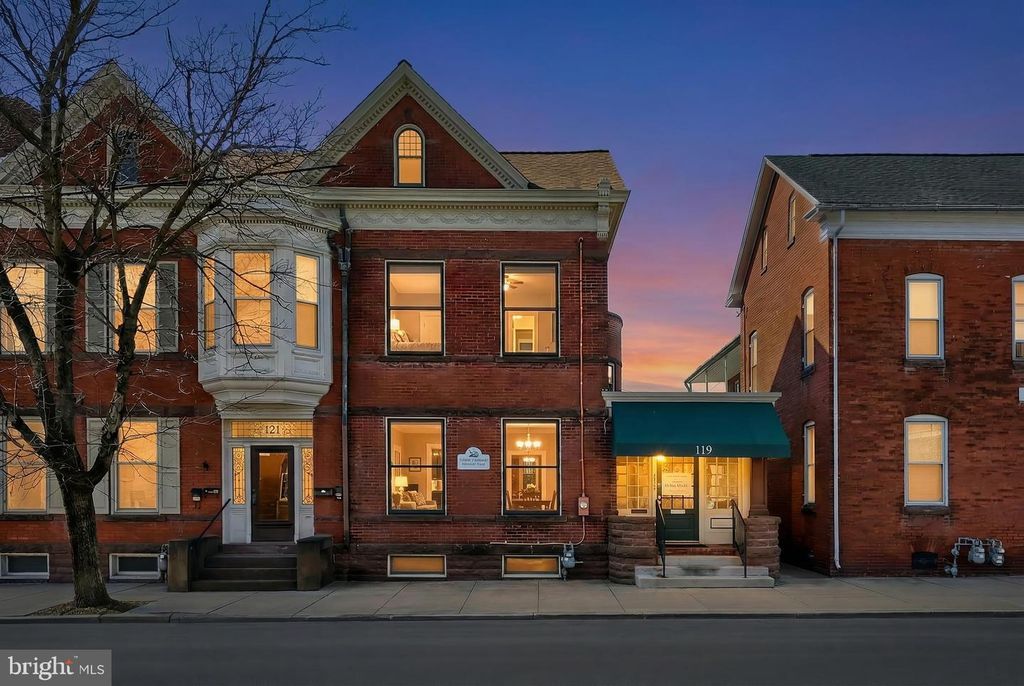 119 BALTIMORE ST, Hanover, PA 17331