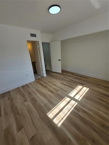 15124 SW 81st Street 102, Miami, FL 33193