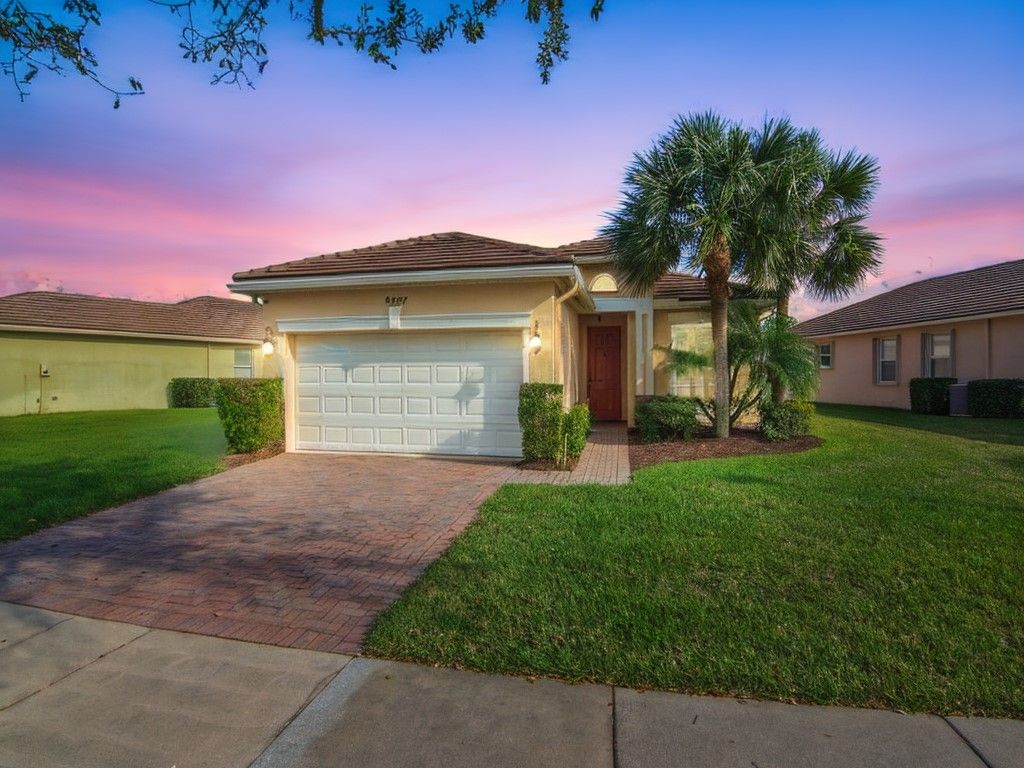 9737 SW Eastbrook Circle, Port St. Lucie, FL 34987