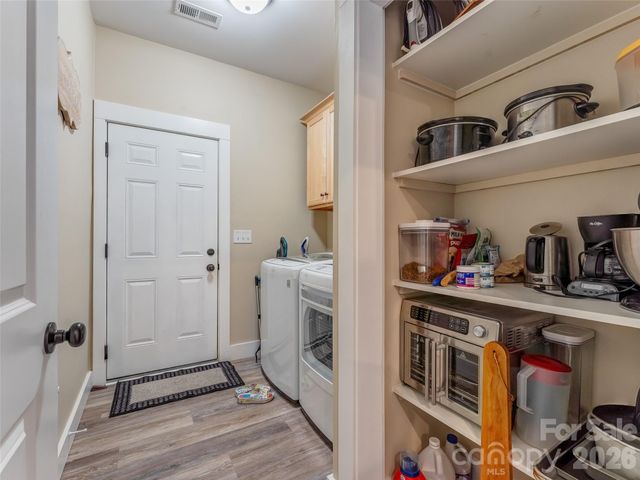 432 Sassafras Drive, Hendersonville, NC 28739