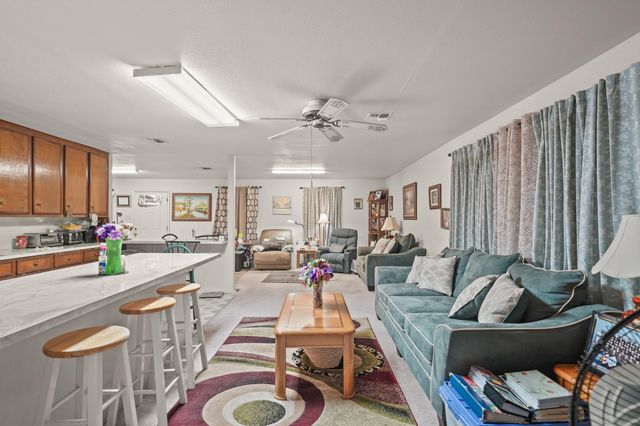 5913 County Road 225, East Bernard, TX 77435