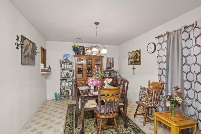5913 County Road 225, East Bernard, TX 77435