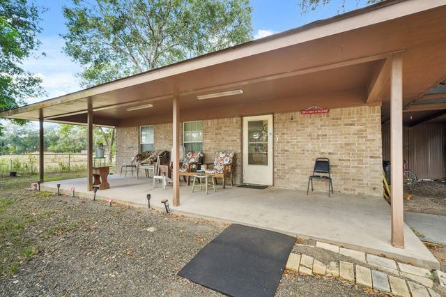 5913 County Road 225, East Bernard, TX 77435