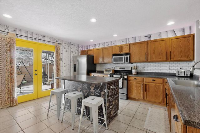 1367 Penasco Road NE, Rio Rancho, NM 87144