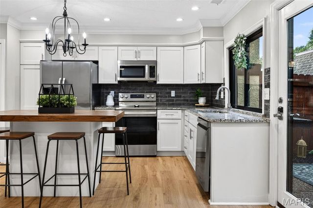 1343 Hampton Road B, St Charles, MO 63303