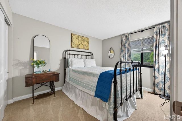 1343 Hampton Road B, St Charles, MO 63303