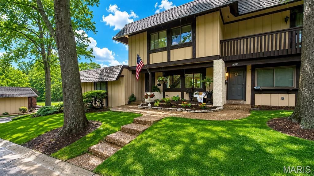 1343 Hampton Road B, St Charles, MO 63303