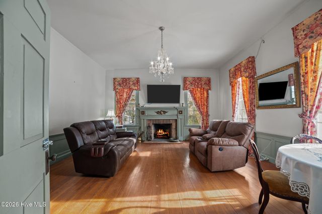 110 W Park Avenue, Tarboro, NC 27886