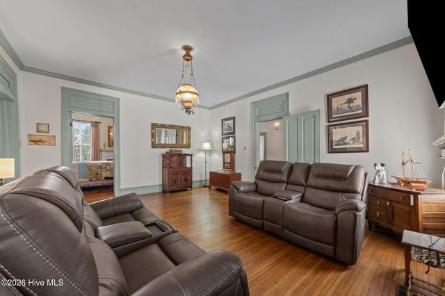 110 W Park Avenue, Tarboro, NC 27886