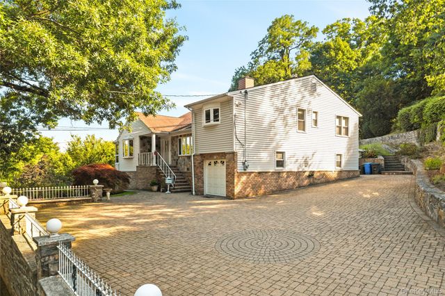 81 Avondale Road, Yonkers, NY 10710