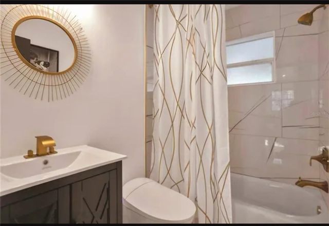 5564 N 63RD WAY N, St Petersburg, FL 33709