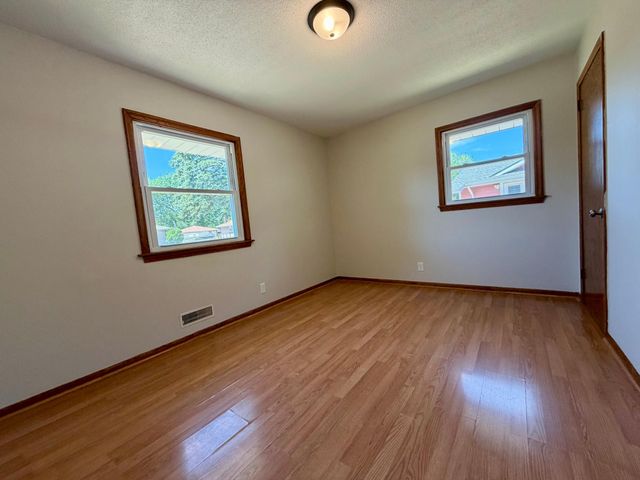 7208 Bryant Avenue N, Brooklyn Center, MN 55430