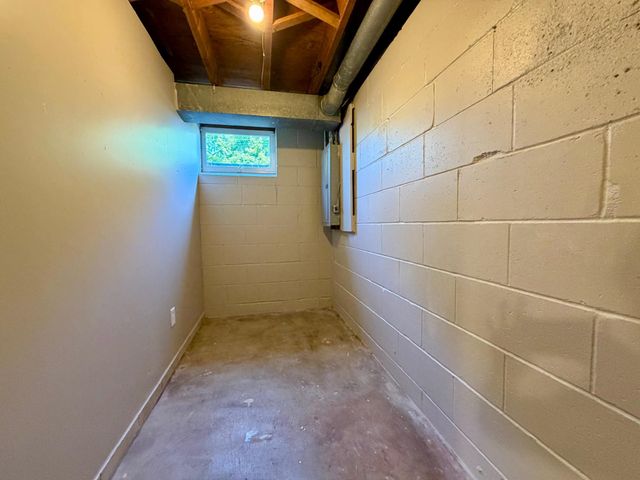 7208 Bryant Avenue N, Brooklyn Center, MN 55430