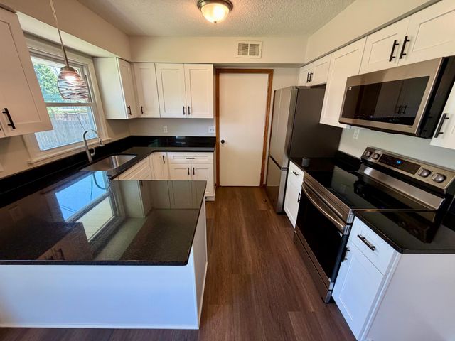 7208 Bryant Avenue N, Brooklyn Center, MN 55430