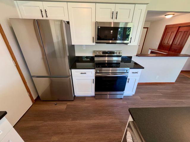 7208 Bryant Avenue N, Brooklyn Center, MN 55430
