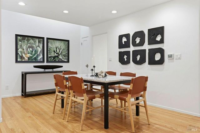 40 Corte Cayuga, Greenbrae, CA 94904