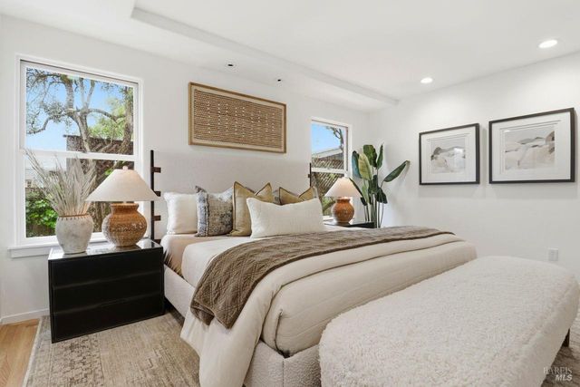 40 Corte Cayuga, Greenbrae, CA 94904