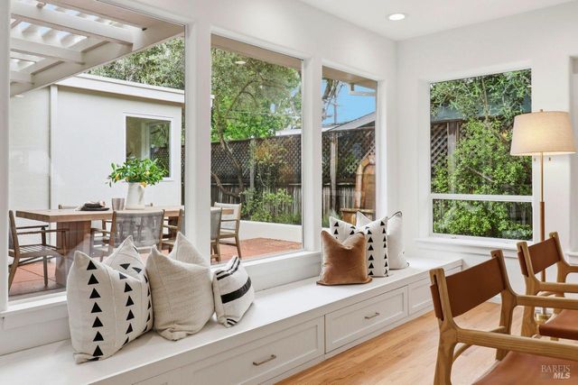 40 Corte Cayuga, Greenbrae, CA 94904