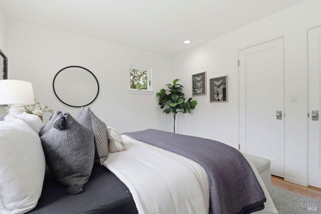 40 Corte Cayuga, Greenbrae, CA 94904