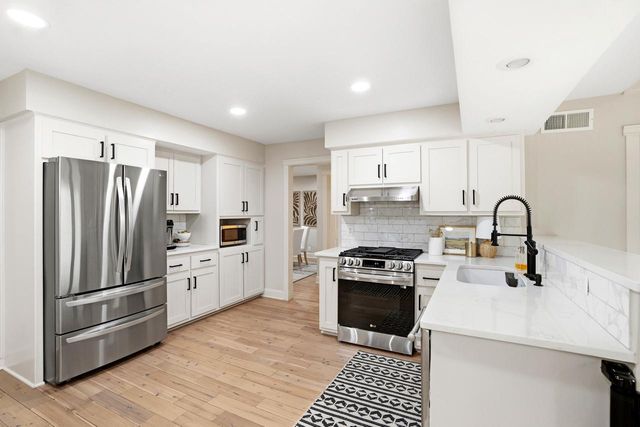 12918 Bell ROAD, Caledonia, WI 53108