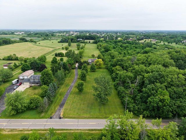 12918 Bell ROAD, Caledonia, WI 53108