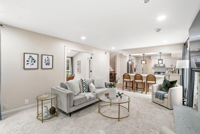 12918 Bell ROAD, Caledonia, WI 53108