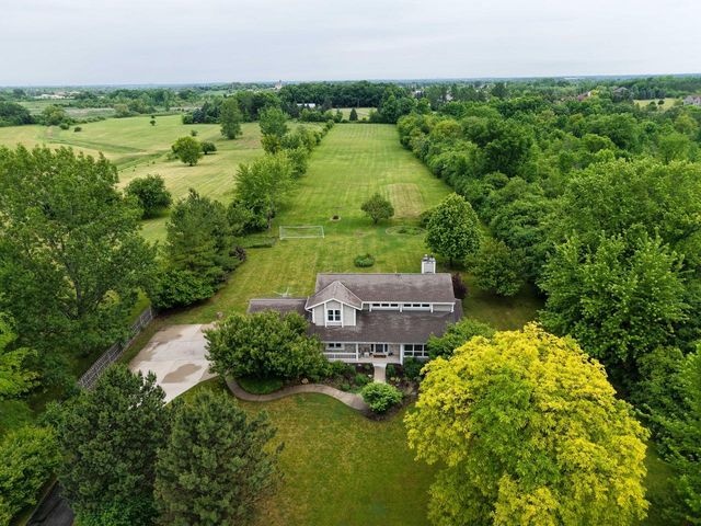 12918 Bell ROAD, Caledonia, WI 53108