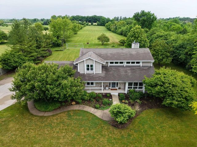12918 Bell ROAD, Caledonia, WI 53108