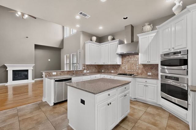 475 Fenwick Drive, Sunnyvale, TX 75182