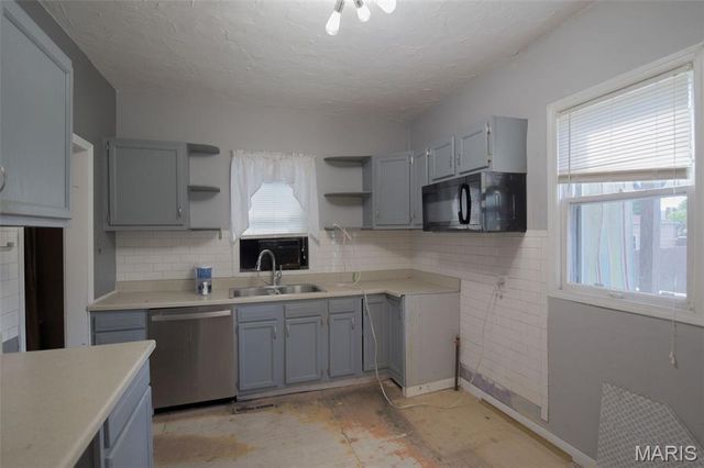 2447 Delmar Avenue, Granite City, IL 62040
