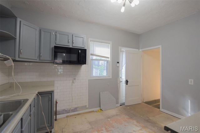 2447 Delmar Avenue, Granite City, IL 62040