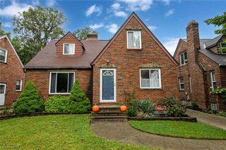 8102 Whitehaven Drive, Parma, OH 44129