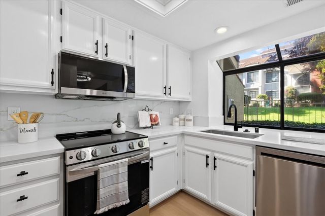 2705 Buena View Court, San Jose, CA 95121