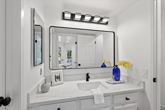 2705 Buena View Court, San Jose, CA 95121
