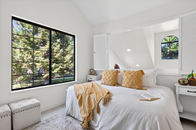 2705 Buena View Court, San Jose, CA 95121