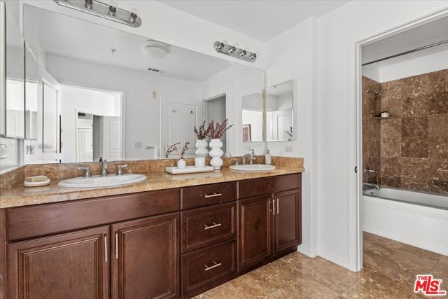 13044 Pacific 306, Los Angeles, CA 90094