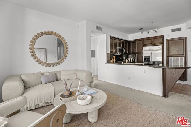 13044 Pacific 306, Los Angeles, CA 90094