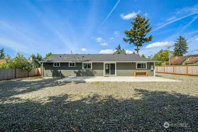 2331 251st Street, Kent, WA 98032