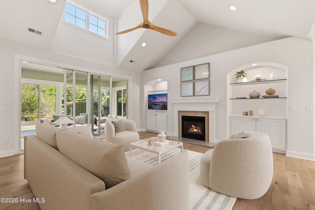 3244 Seagrass Court, Southport, NC 28461
