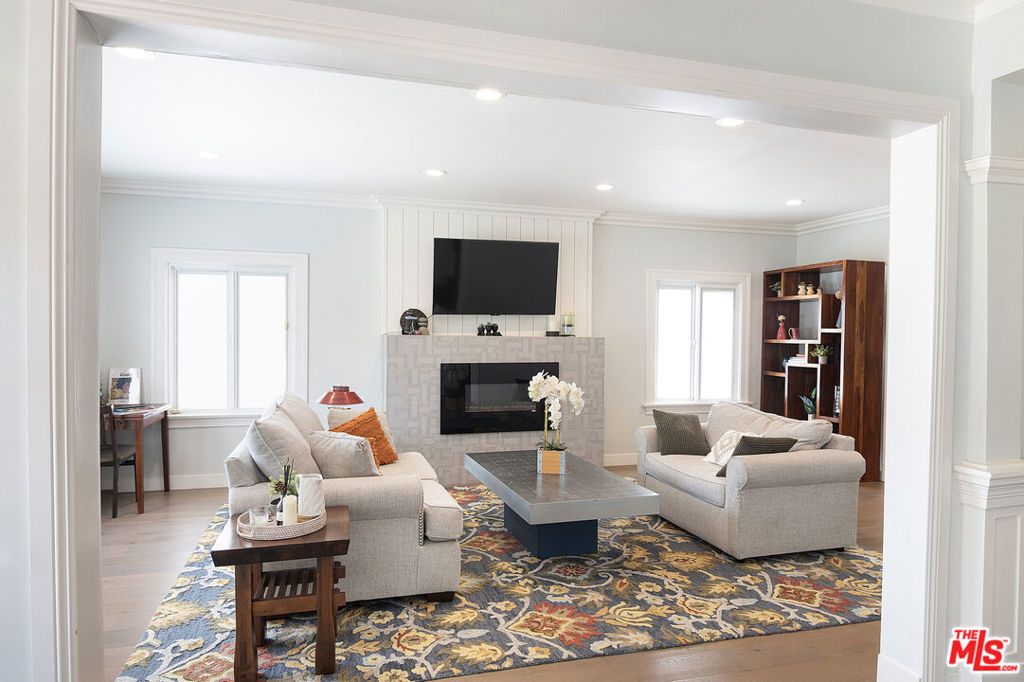 895 S Bronson Avenue, Los Angeles, CA 90005 — photo 4