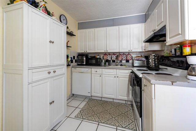 528 SW 5th Avenue, Fort Lauderdale, FL 33315