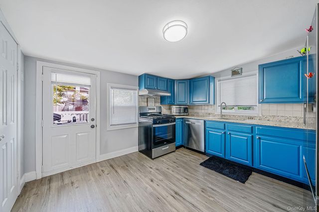 75 2nd Avenue, East Rockaway, NY 11518