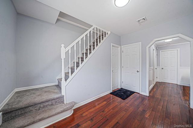 75 2nd Avenue, East Rockaway, NY 11518