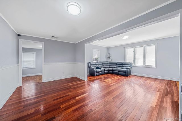 75 2nd Avenue, East Rockaway, NY 11518