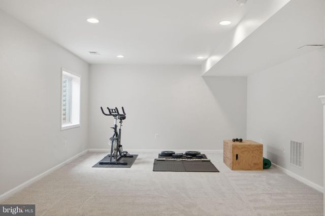 2513 CORNELL DR, Fredericksburg, VA 22408