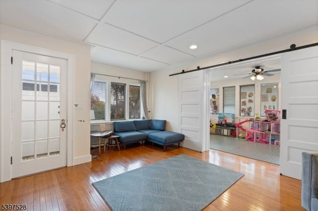 74 Kipp Ave, Hasbrouck Heights Boro, NJ 07604