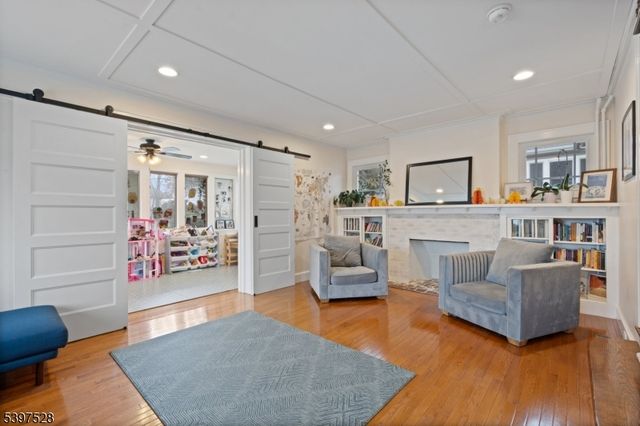 74 Kipp Ave, Hasbrouck Heights Boro, NJ 07604